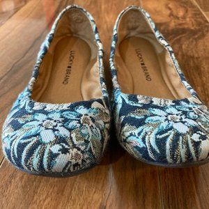 Lucky Brand Emma flat floral design